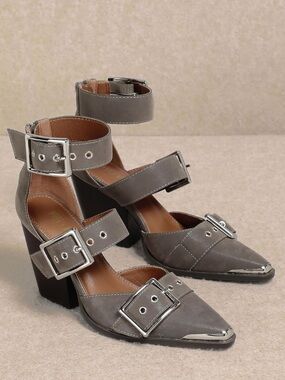 NEW Miracle Miles Hendrix Heels